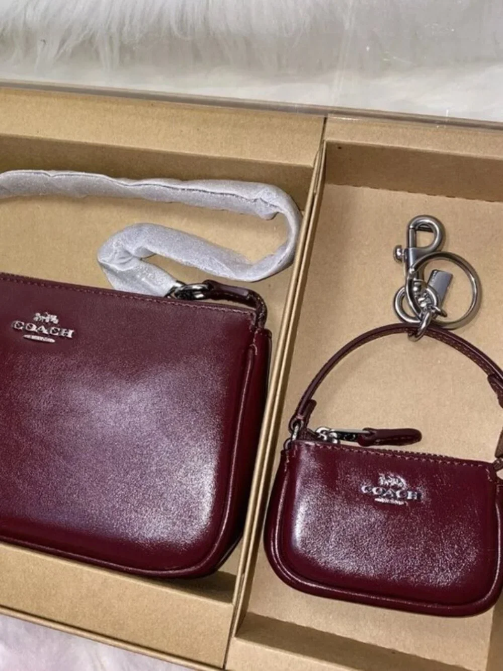 Boxed Nolita 19 And Nolita Bag Charm Set - New in Box - Wine Red - Picture 9 of 9